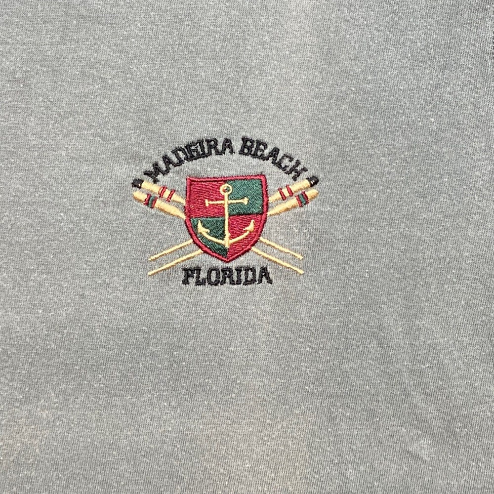 Old‎ Favorites T Shirt M Medium Mens Green Madeira Beach Florida Embroidered Tee - Picture 3 of 7